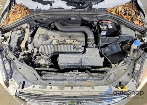 2016 Volvo Xc60 T5 Premier z USA, uszkodzony, nr VIN YV4612RK9G2860286